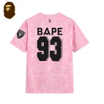 BAPE x Miami 聯名短袖T恤｜93號隊標印花｜粉色-背面