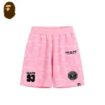 BAPE x Miami 聯名短褲｜LOGO隊標印花｜粉色-正面